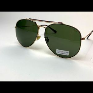 Tommy Hilfiger Aviator style Sunglasses